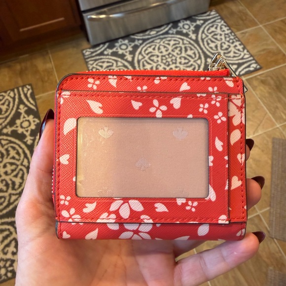 kate spade red pink floral heart zip wallet with gold logo - Picture 2 of 5